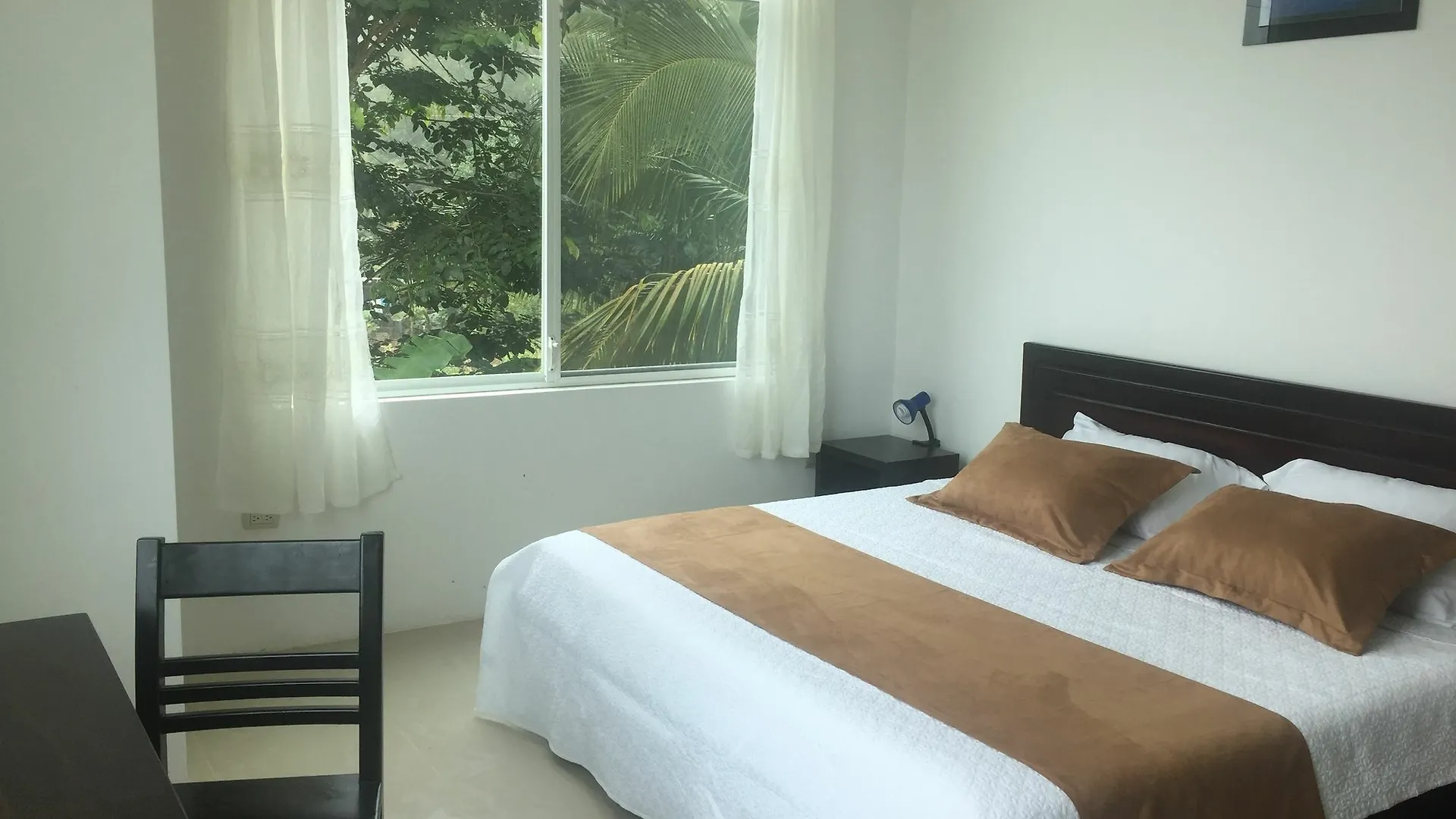 ***  Hotel Blue Shark Galapagos Bellavista  الإكوادور
